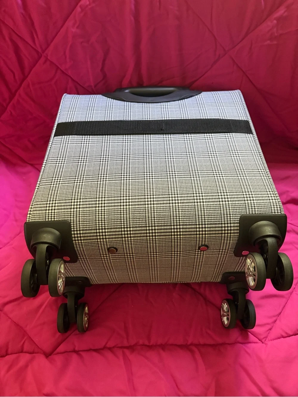 London Fog Black Houndstooth Plaid Rolling/LapTop 8/Spinner Under Seat Carry~On